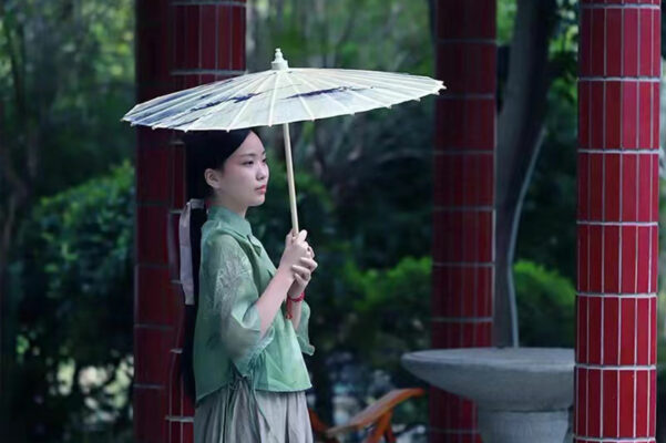 oil paper umbrella represents the culture of Jiangnan