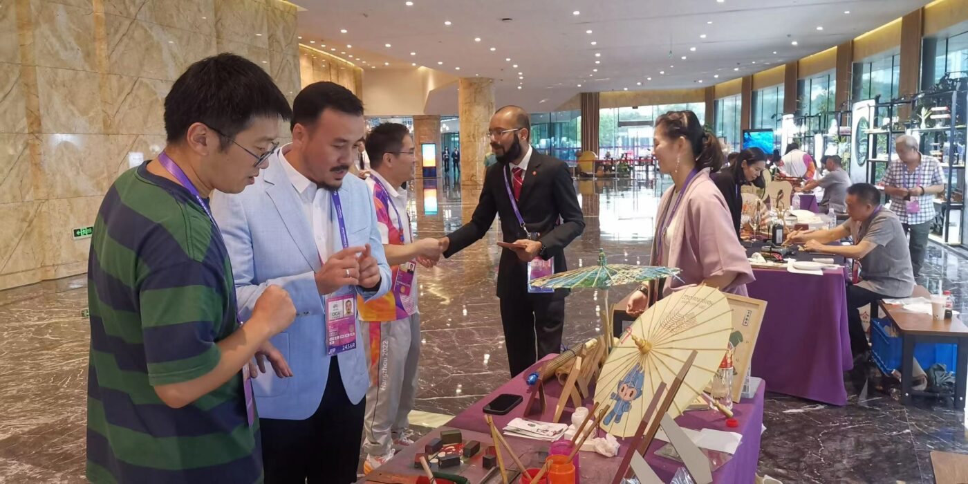 Chinese silk parasols to serve 2022 Hangzhou Asian Games